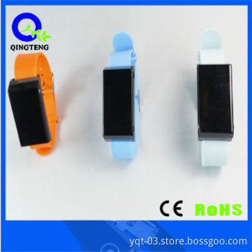 2014 latest Bluetooth watch can answer phone calling